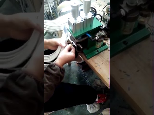 立式气动剥线机 | 高效自动化线束加工设备