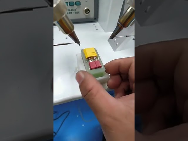十年经验半自动焊锡机 | USB数据线双头焊接设备