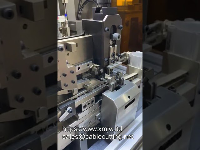 高灵活性防水密封塞插入机，快速换型，提升生产效率